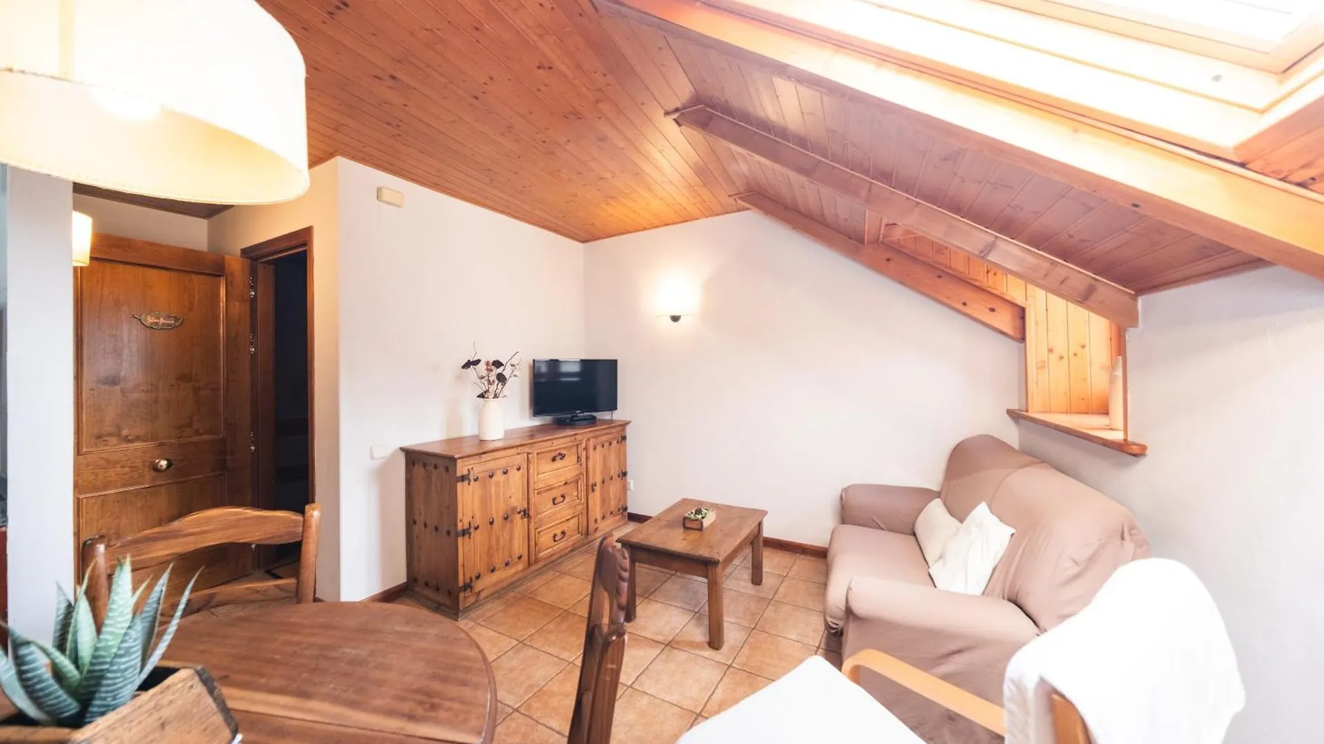Apartaments Ca De Badia Estación España