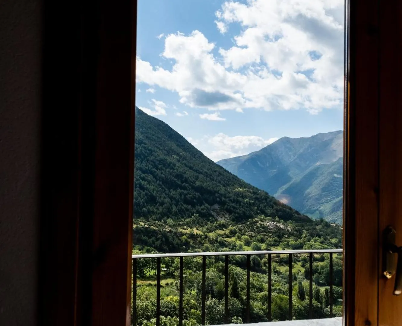 Apartaments Ca De Badia Apartment Taull Spain