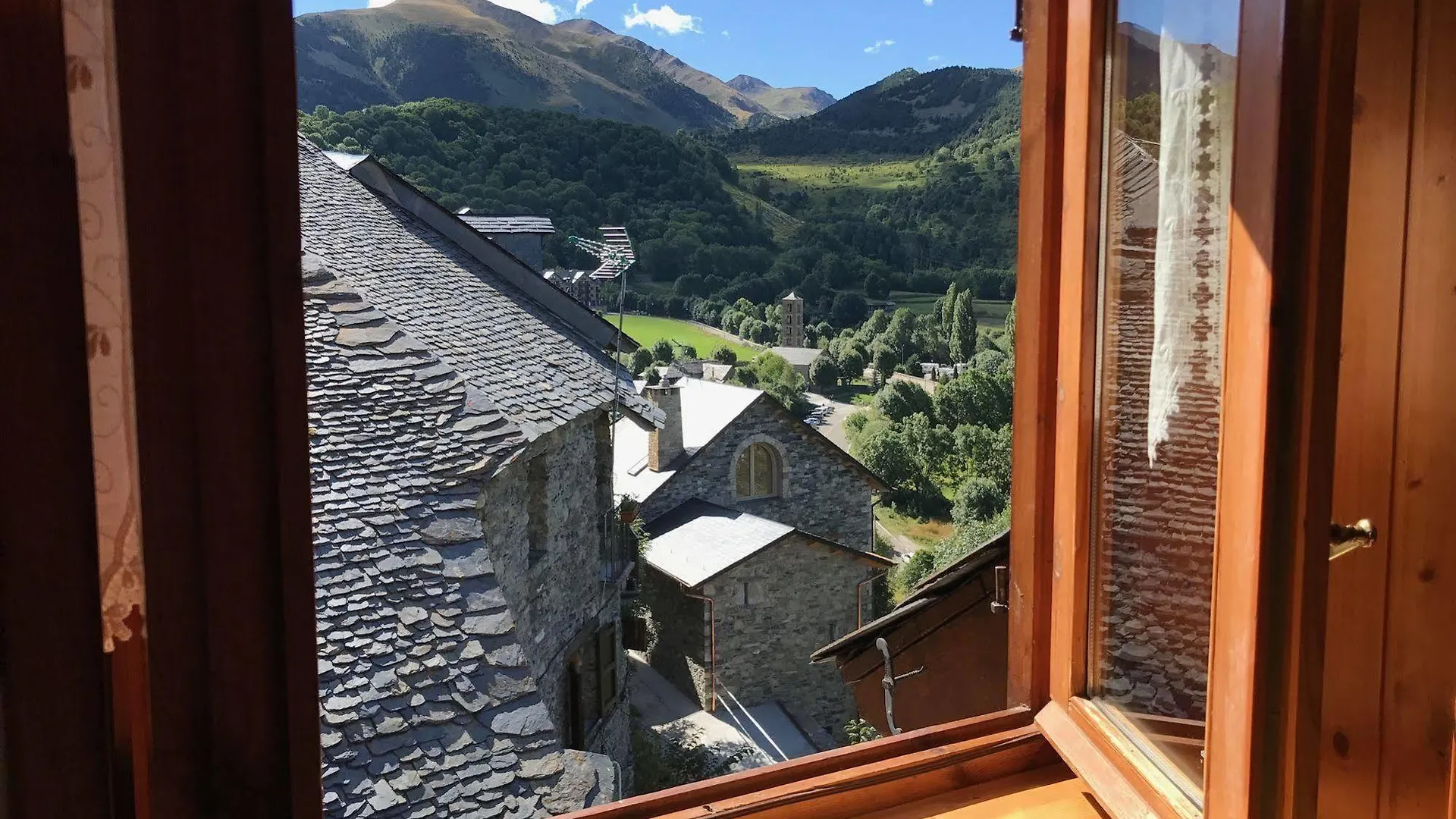 Apartaments Ca De Badia Apartment Taull Spain